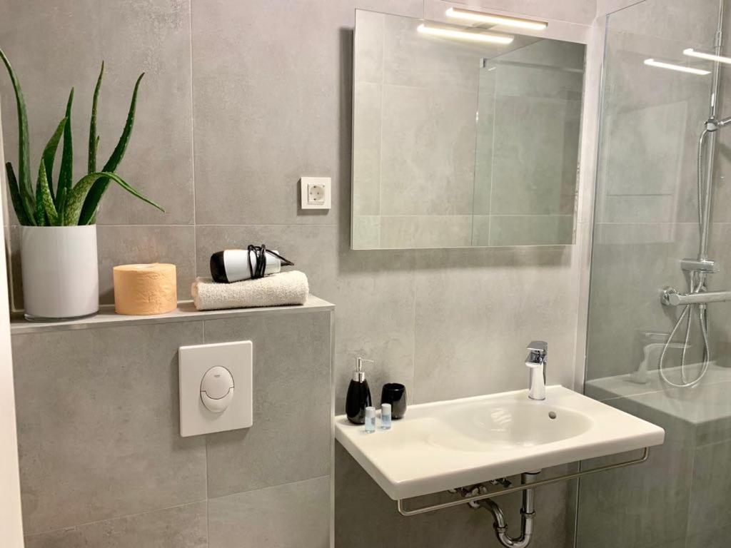 Deluxe Suites Mandic Omis Exterior photo